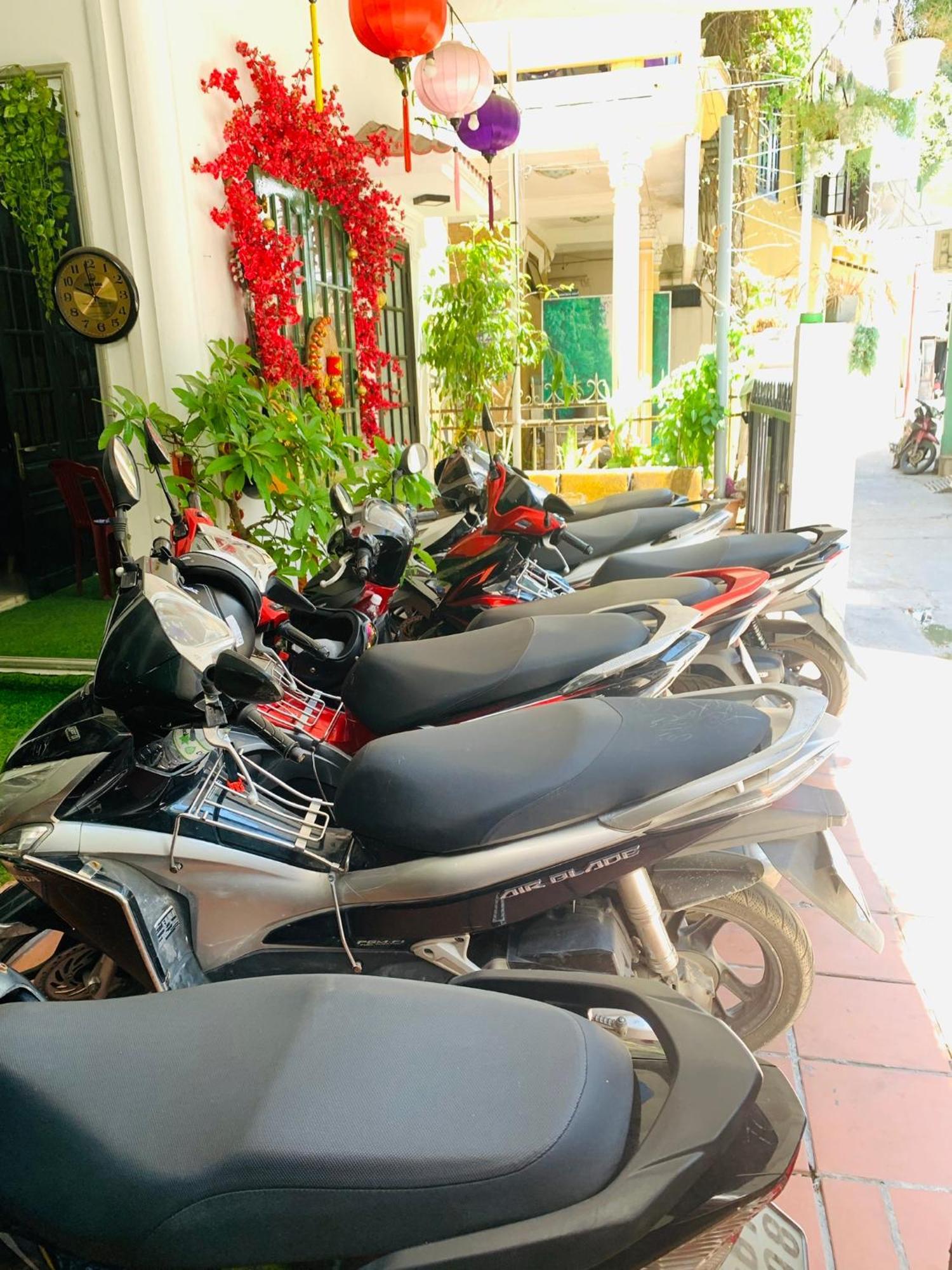 Friendly House Hostel Hue Exterior photo
