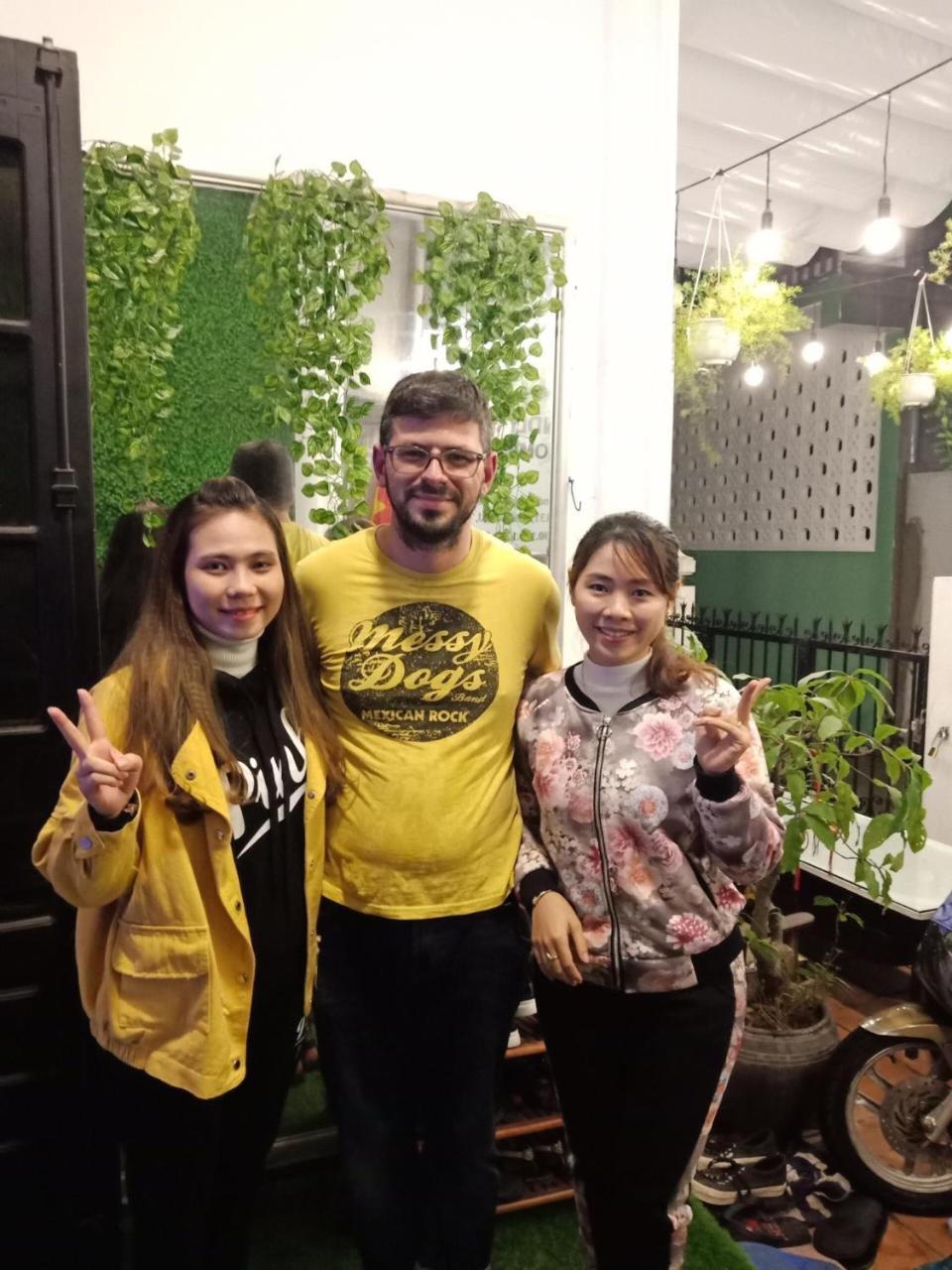 Friendly House Hostel Hue Exterior photo